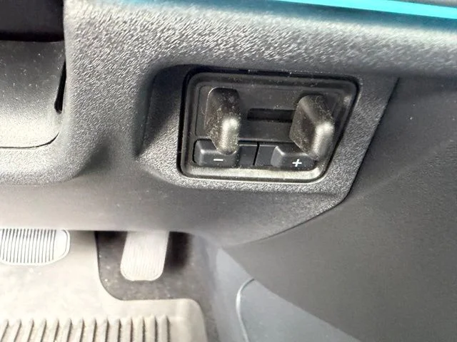Used 2026 Gray Ford Platinum image 9