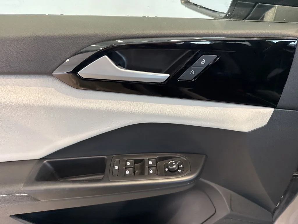 2026 Volkswagen Taos S - Photo 17