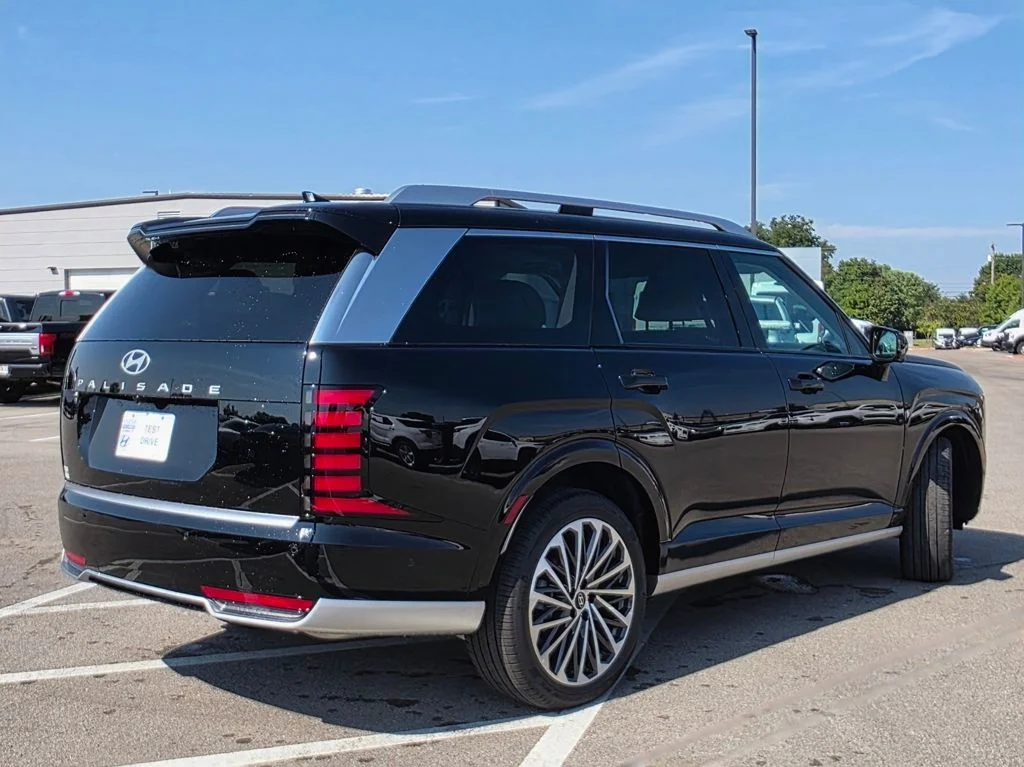 New 2026 Abyss Black Pearl Hyundai Calligraphy image 8
