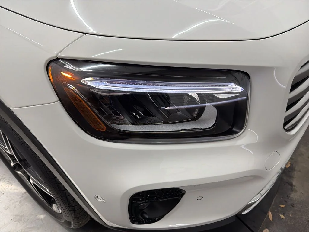 Used 2026 White Mercedes-Benz GLB 250 image 10