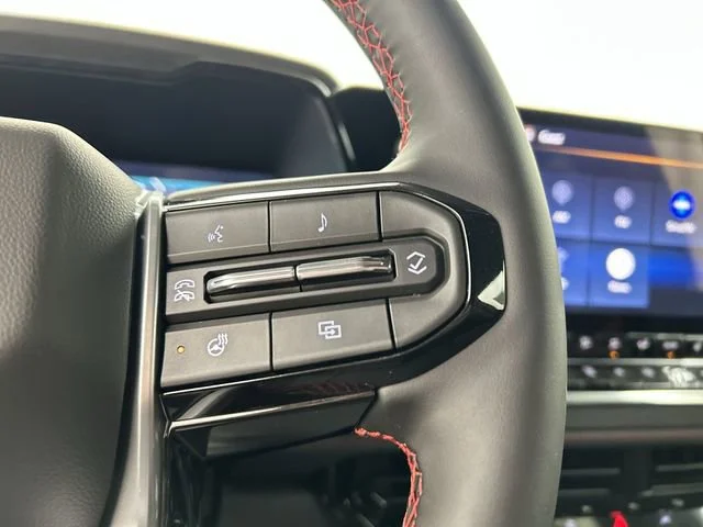 2026 Chevrolet Colorado Z71 - Photo 12