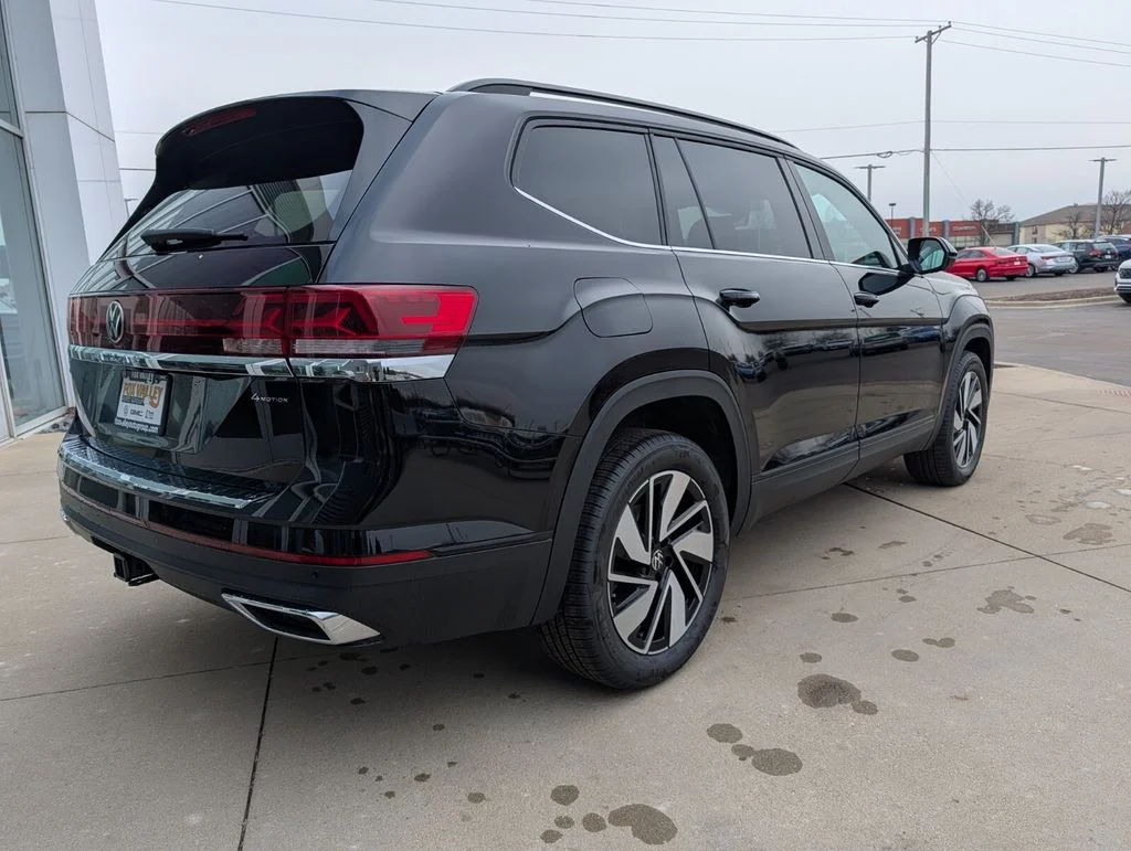 New 2026 Black Volkswagen 2.0T SE w/Technology image 3