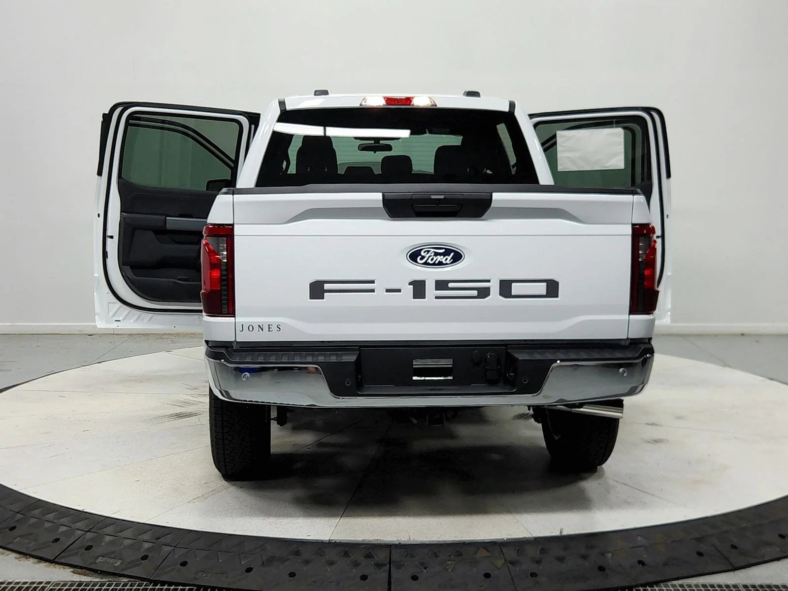 New 2026 White Ford XLT image 15