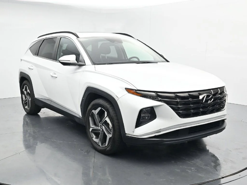 Used 2022 Gray Hyundai SEL image 1