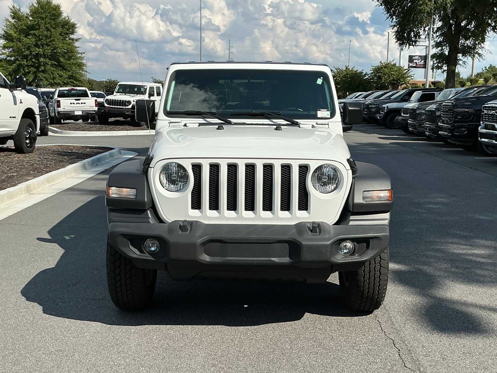 Used 2023 Bright White Clearcoat Jeep Sport S image 8