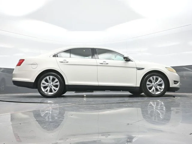 Used 2010  Ford SEL image 24