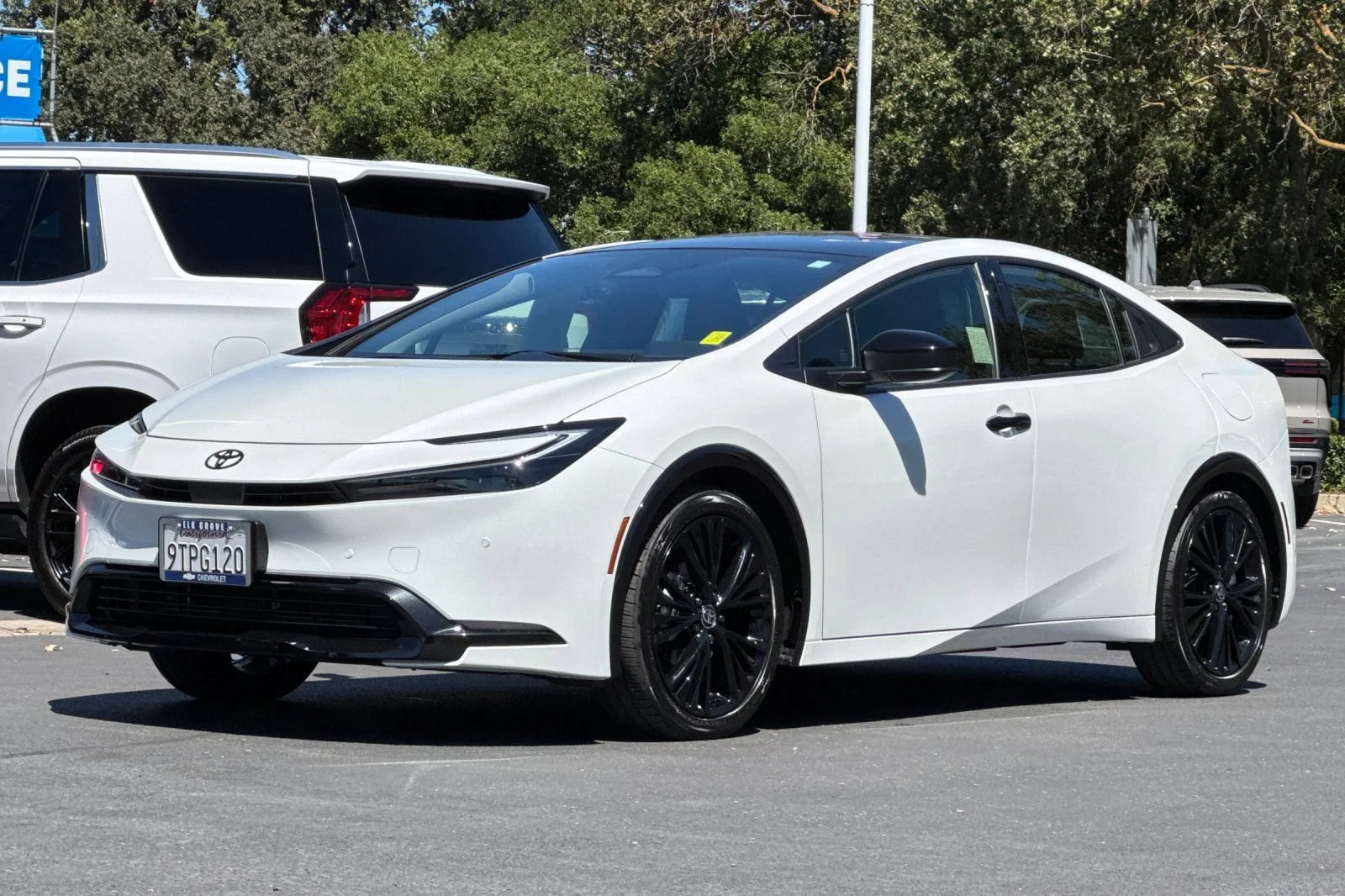 Used 2025 Off-white Toyota Nightshade image 7