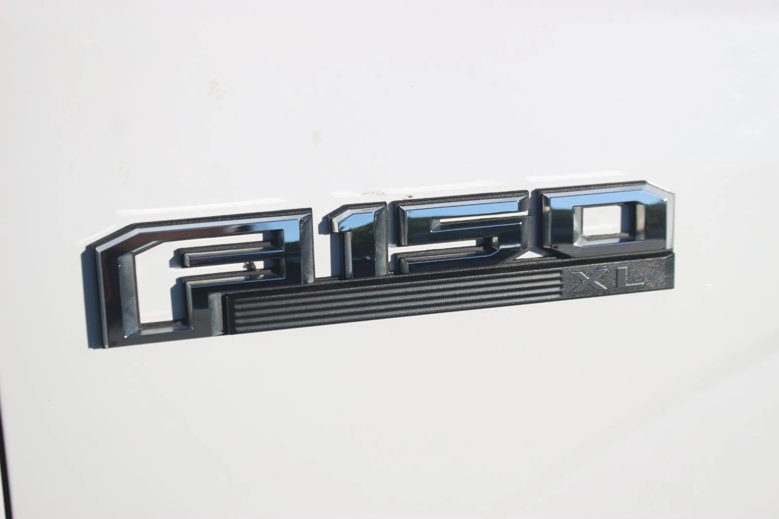 Used 2020 White Ford XL image 10
