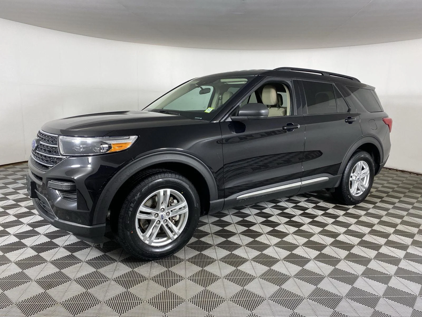 Used 2023 Agate Black Ford XLT image 6