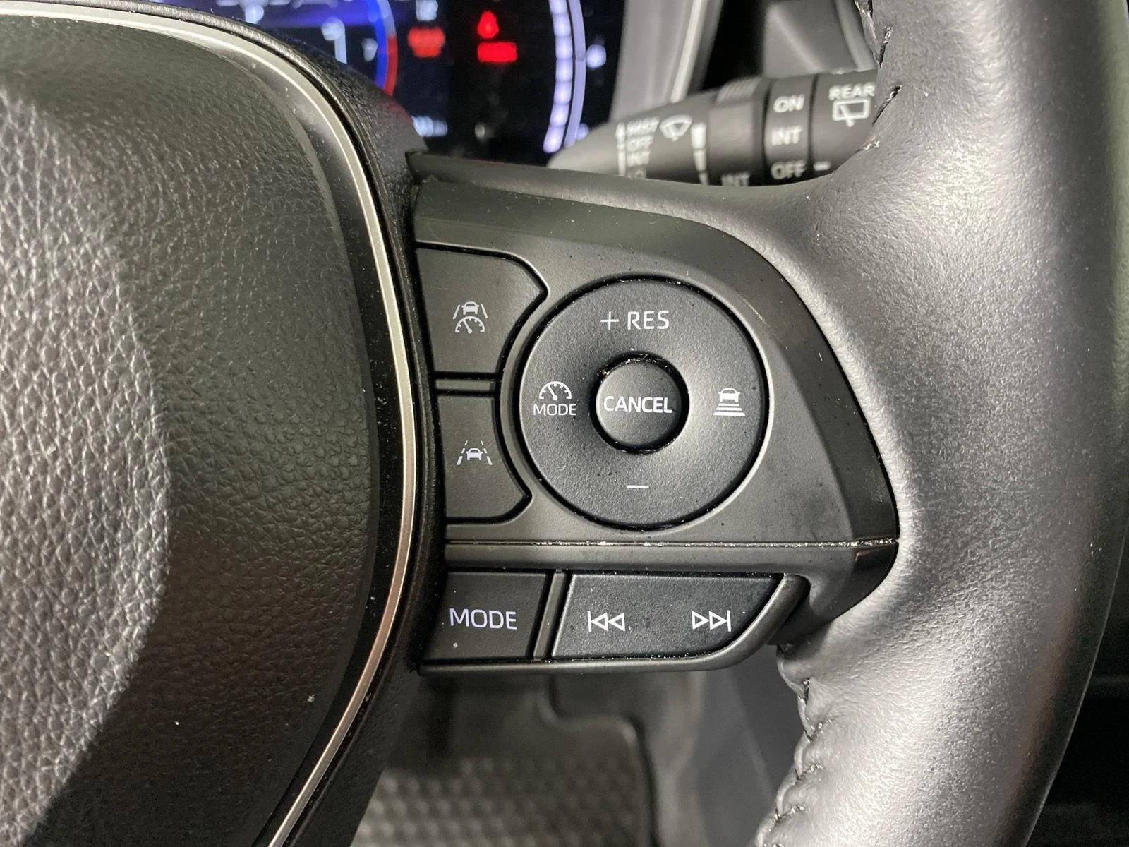Used 2024 Wh Toyota XLE image 16