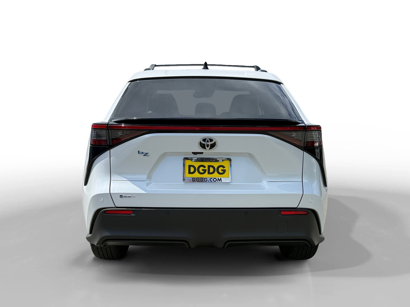 Used 2026 Pearl Toyota XLE image 4