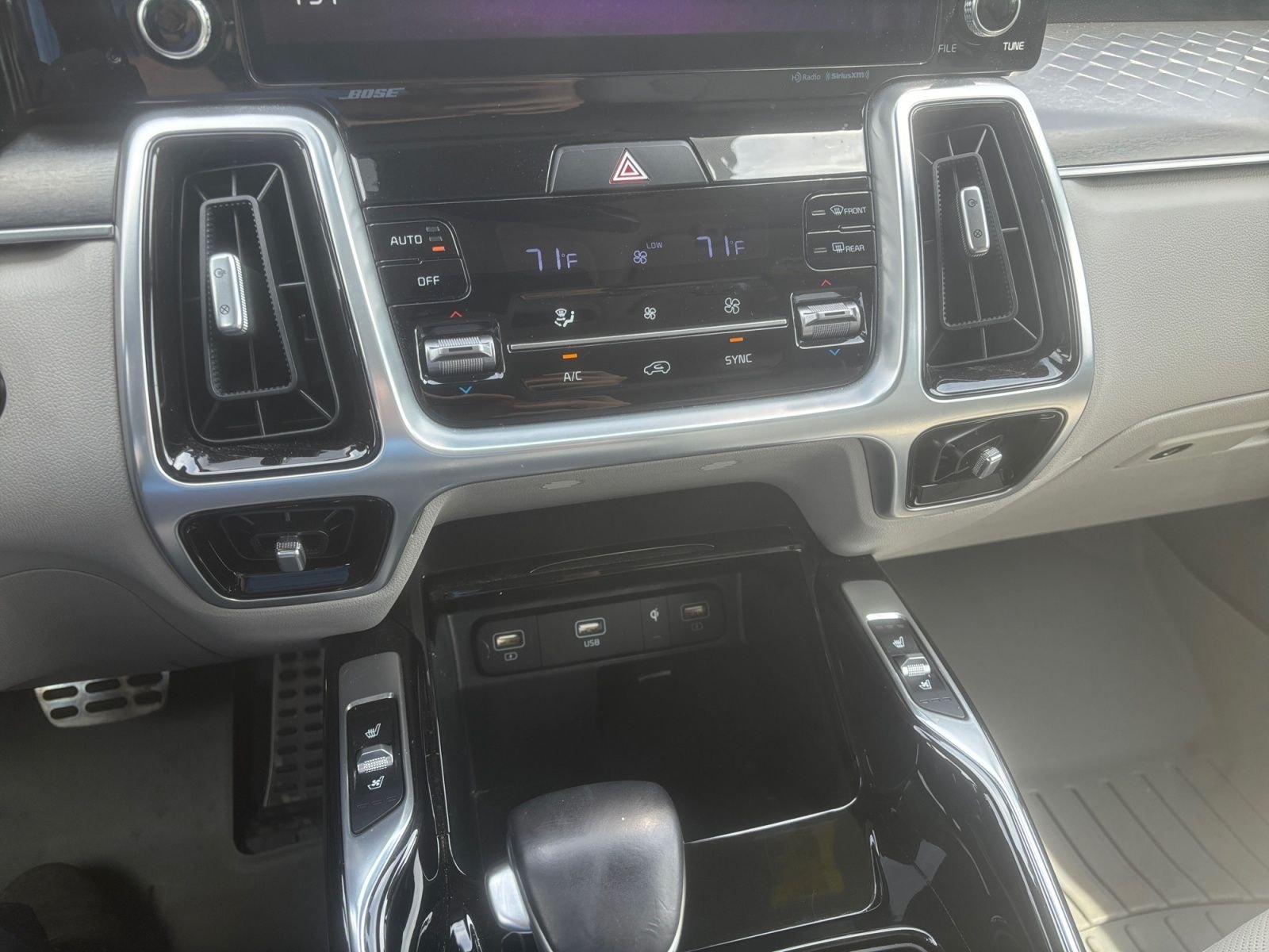 Used 2021 Silver Kia SX-Prestige image 27