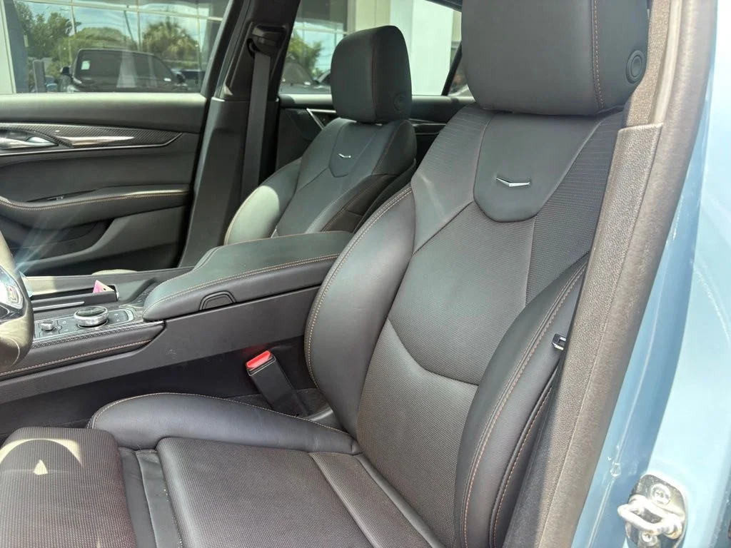Used 2025 Drift Metallic Cadillac V-Series image 10