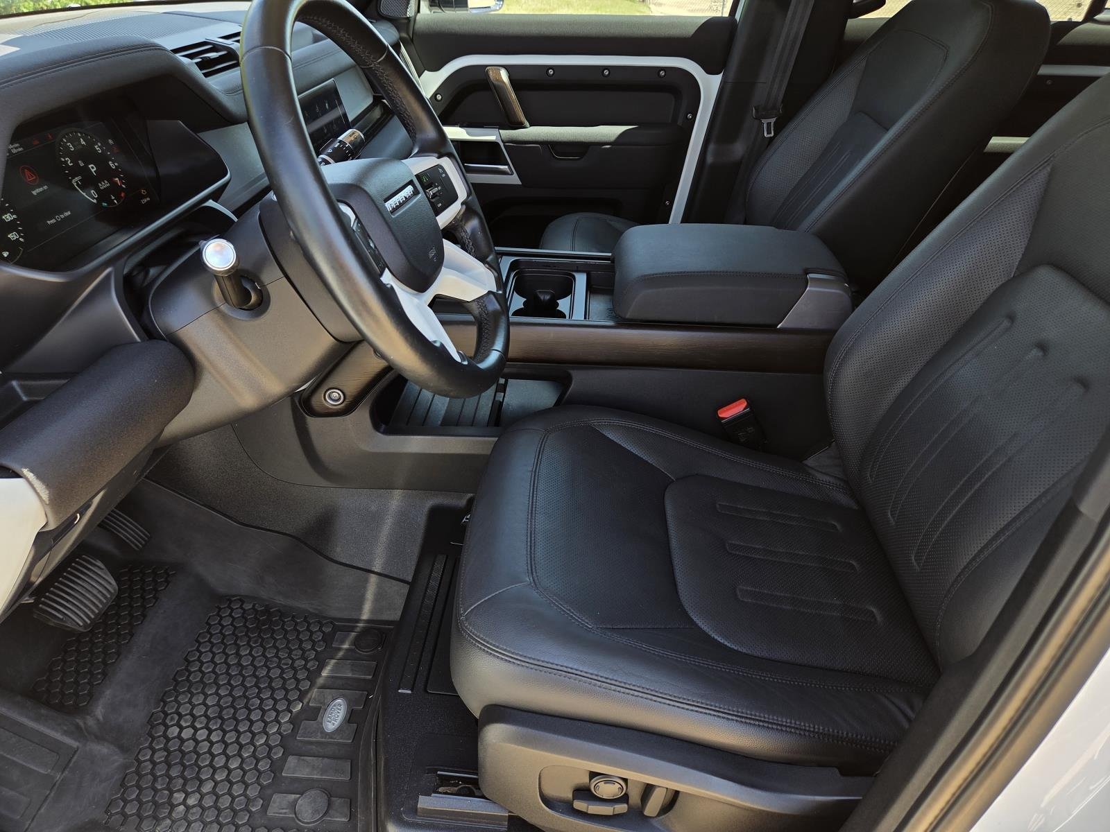Used 2021 Fuji White Land Rover SE image 33