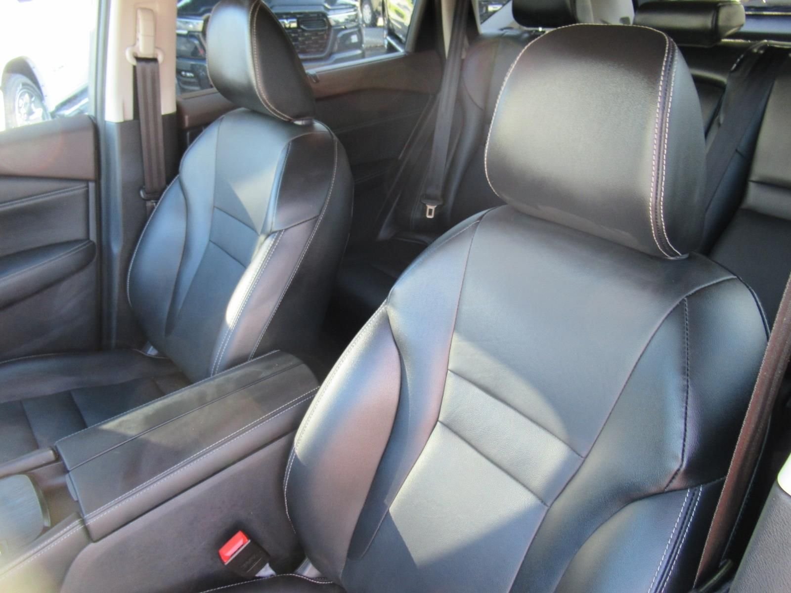 Used 2022 Gray Nissan SL image 17