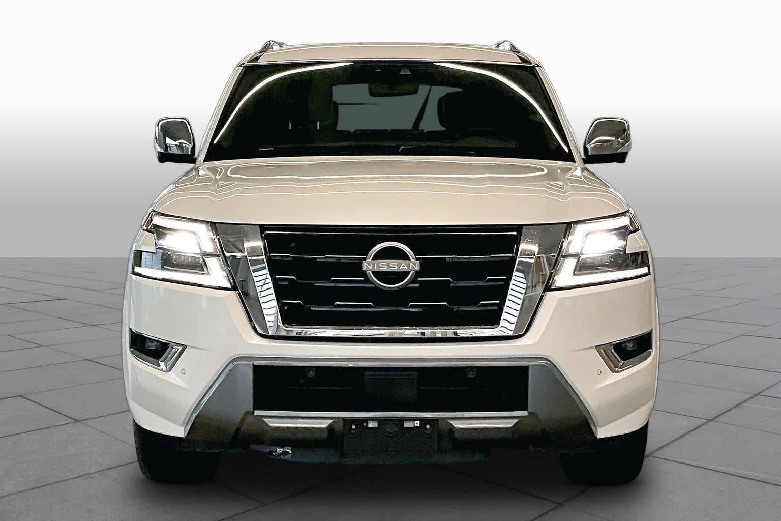 Used 2023 Aspen White Tricoat Nissan Platinum image 4