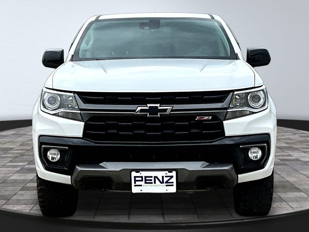 Used 2022 White Chevrolet Z71 image 2