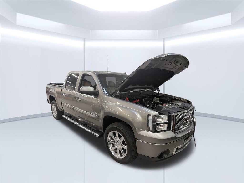 Used 2012 Gray GMC Denali image 4