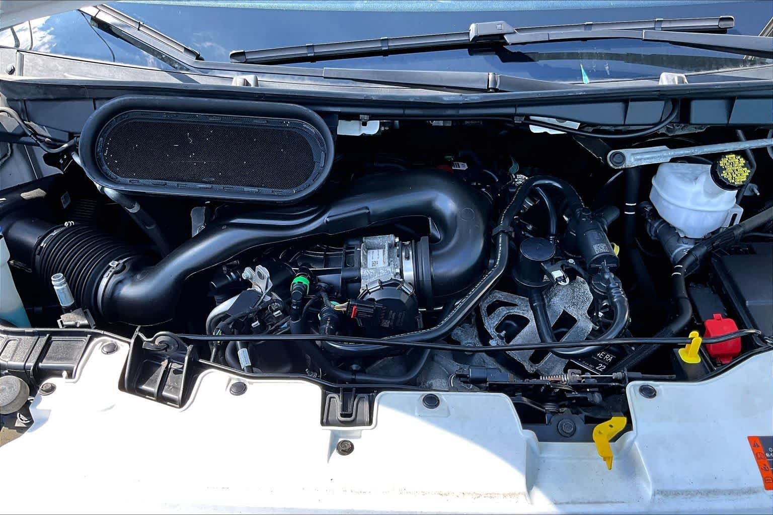 Used 2023 Oxford White Ford XLT image 32