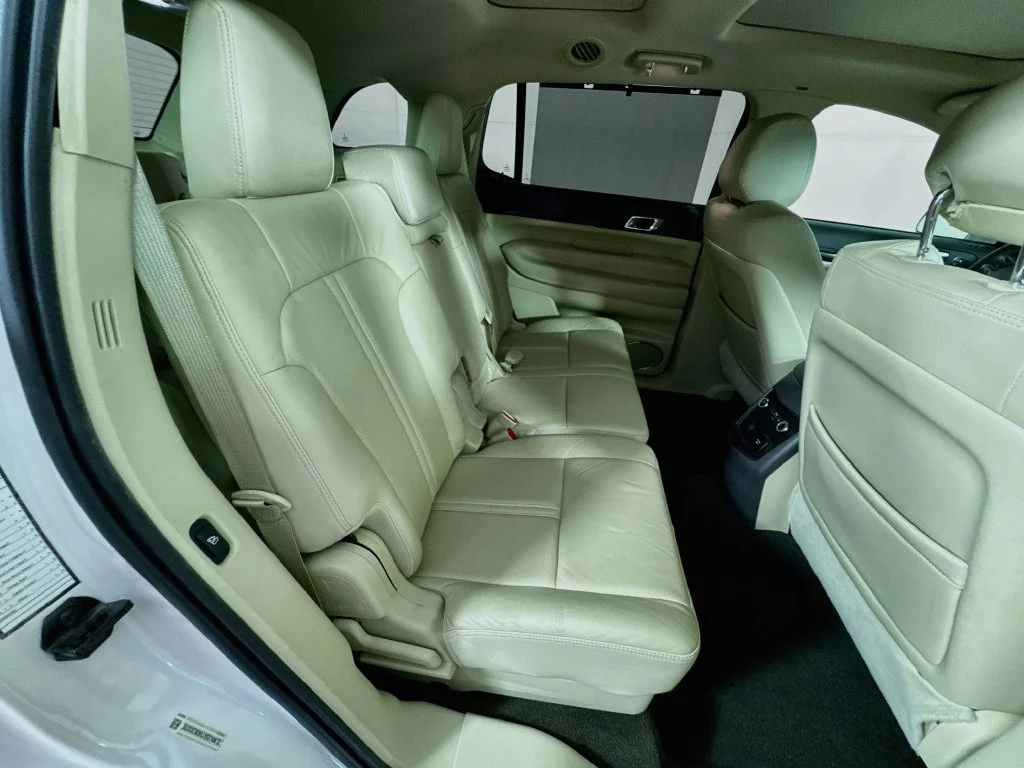 Used 2019 White Lincoln Standard image 35