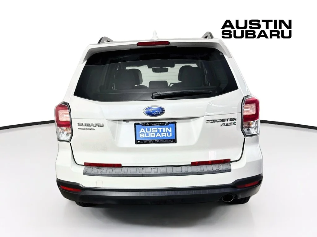 Used 2017 White Subaru 2.5i Premium image 6