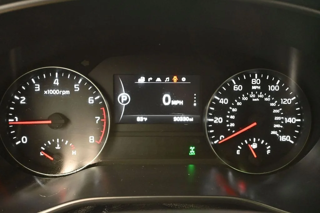 Used 2019 Silver Kia SX image 30
