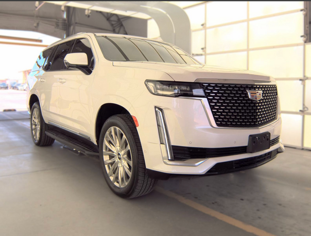 Used 2022 White Cadillac Premium Luxury image 1
