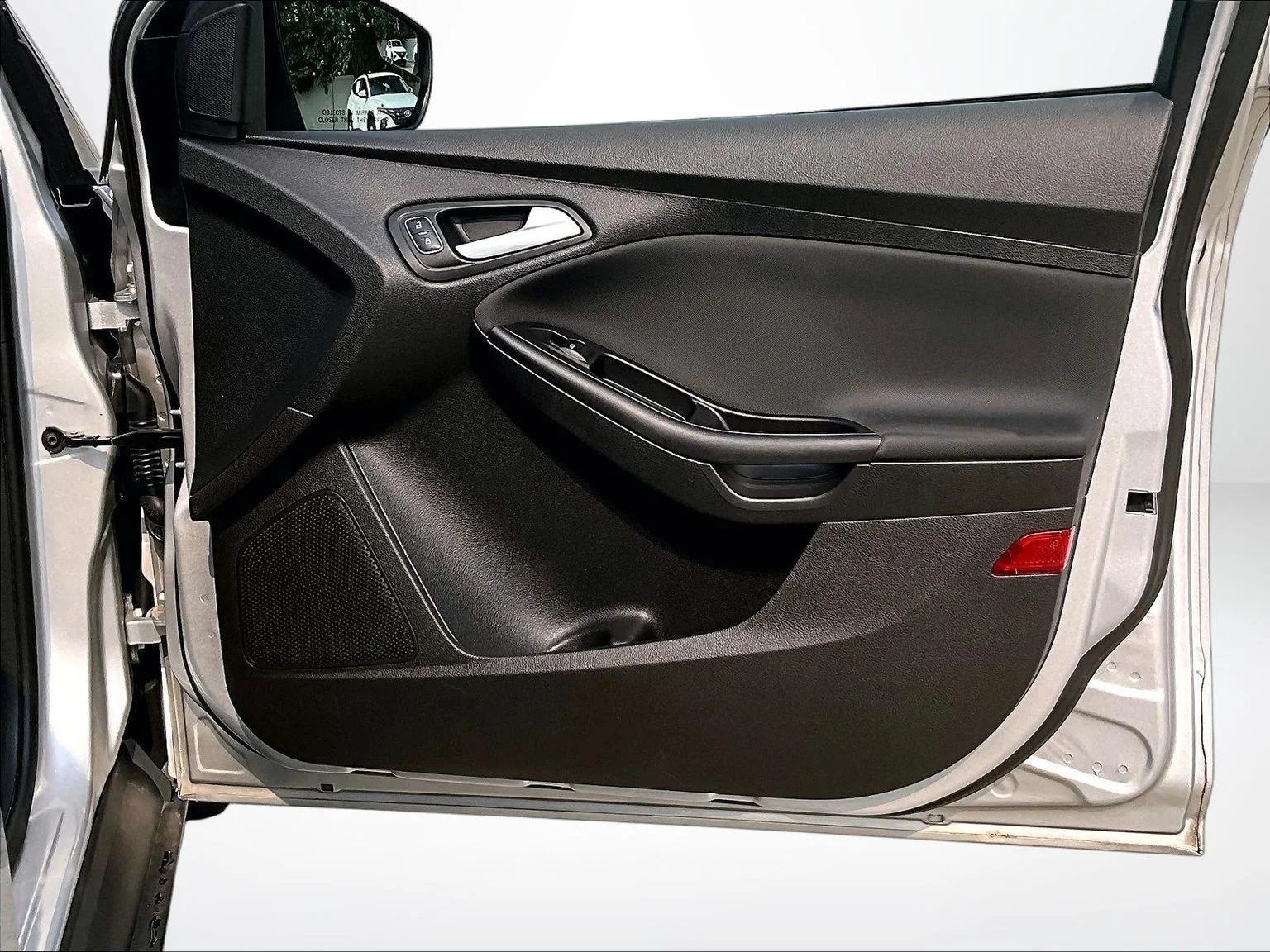 Used 2016 Silver Ford SE image 22