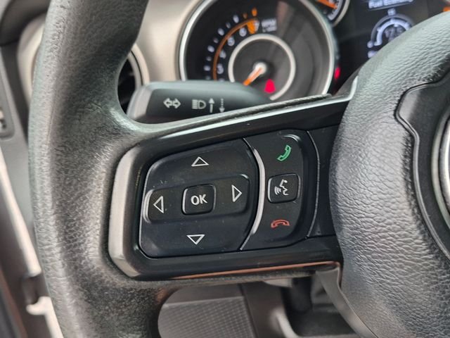 Used 2021 Silver Jeep Unlimited Sport image 14