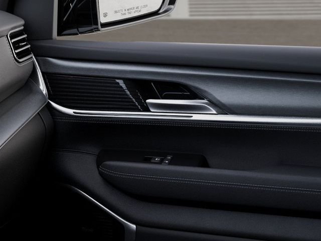 New 2026 Baltic-Gray Metallic Clear-Coat Exterior Paint Jeep Limited Reserve image 25