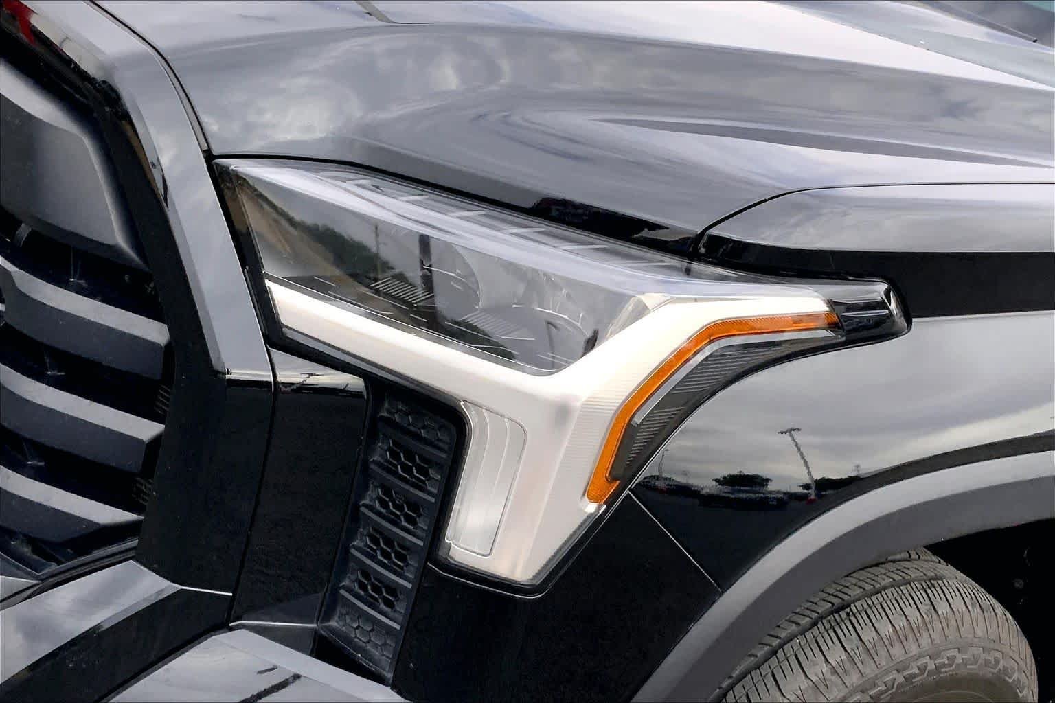 Used 2024 Midnight Black Metallic Toyota SR5 image 28