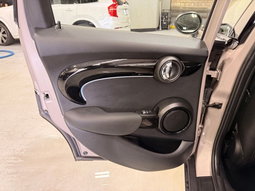 Certified Used 2024 Rooftop Grey metallic MINI  image 20