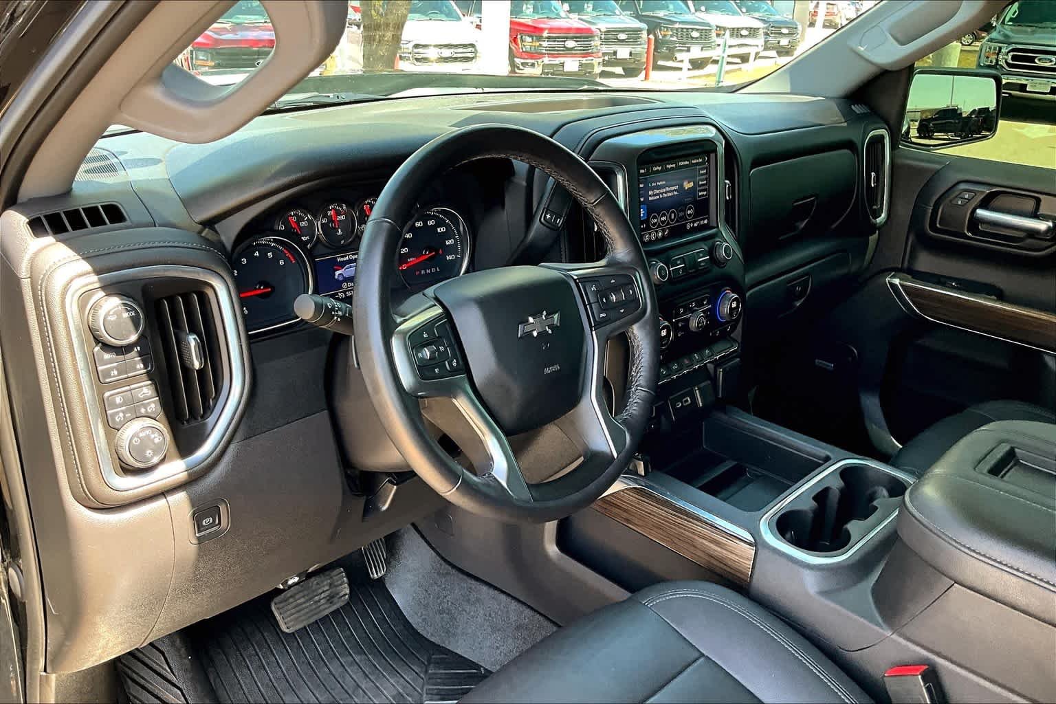 Used 2022 Black Chevrolet RST image 17
