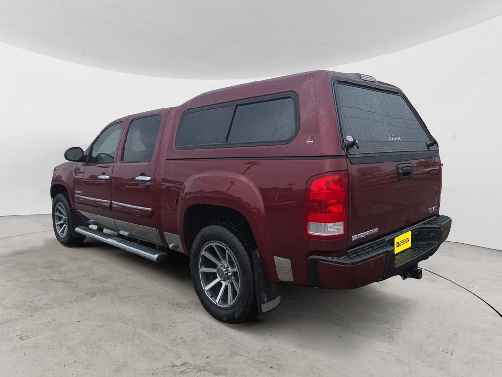 Used 2013 Red GMC Denali image 7