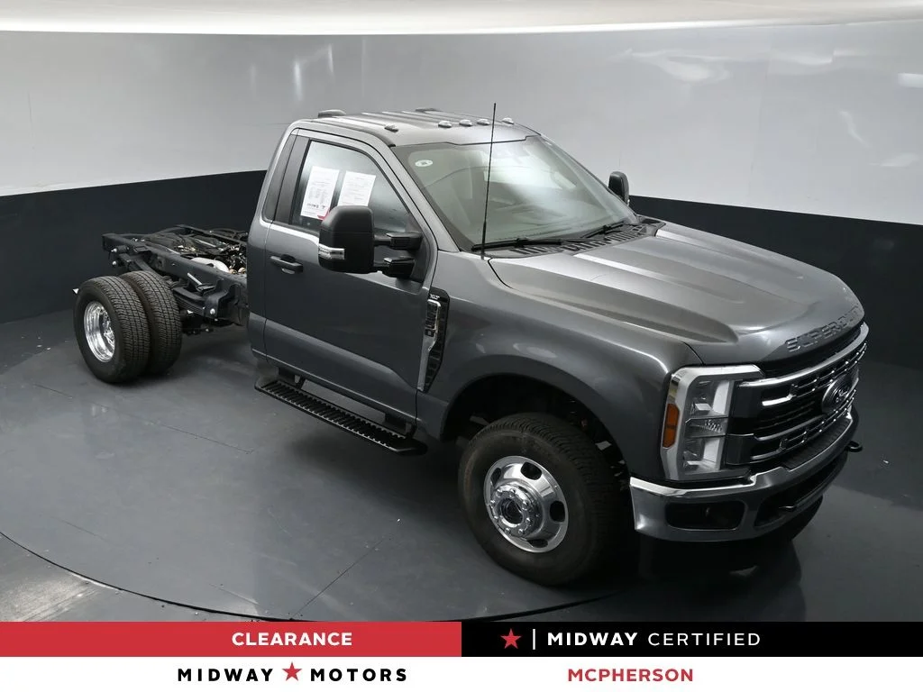 Used 2026 Gray Ford XLT image 1