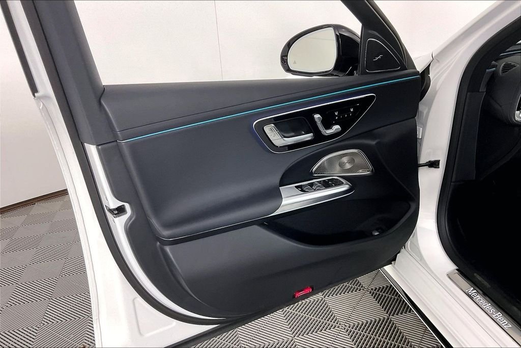 2026 Mercedes-Benz E-Class E350 - Photo 15