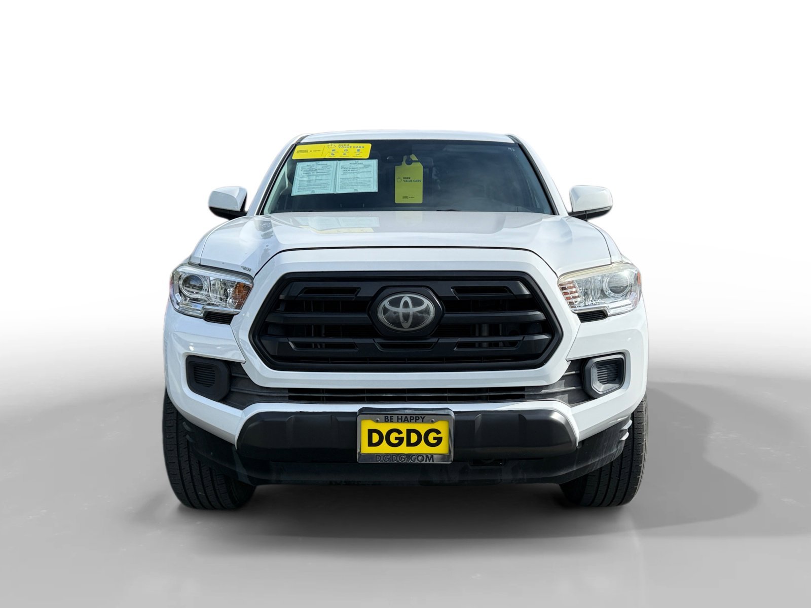 Used 2018 Super White Toyota SR image 8