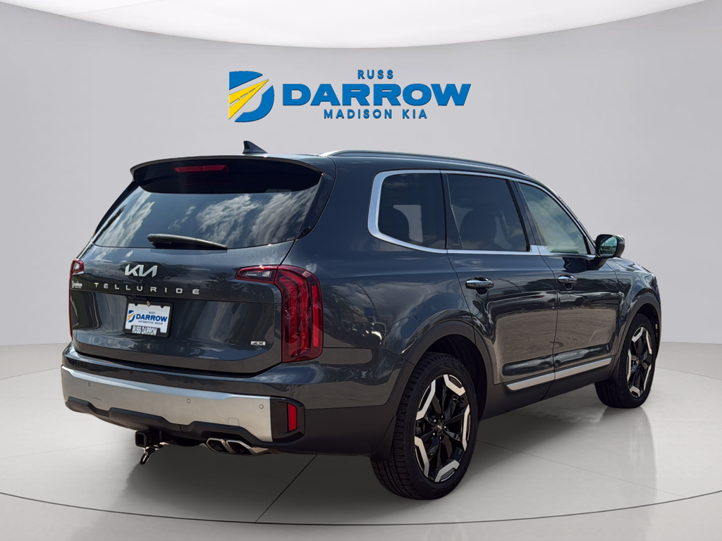 Used 2024 Gravity Gray Kia S image 5