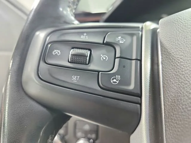 Used 2024 Summit White GMC Elevation image 24