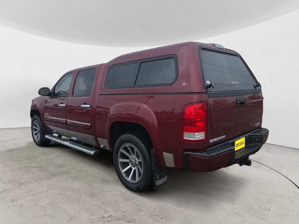 Used 2013 Red GMC Denali image 7