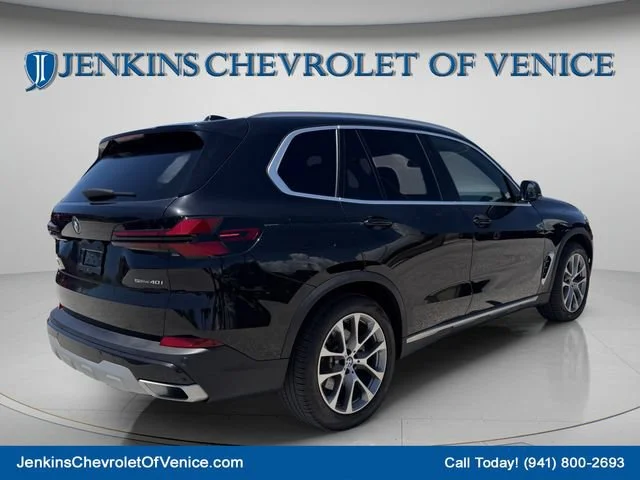 Used 2024 Black BMW sDrive40i image 5