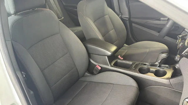 Used 2019 White Chevrolet LS image 11