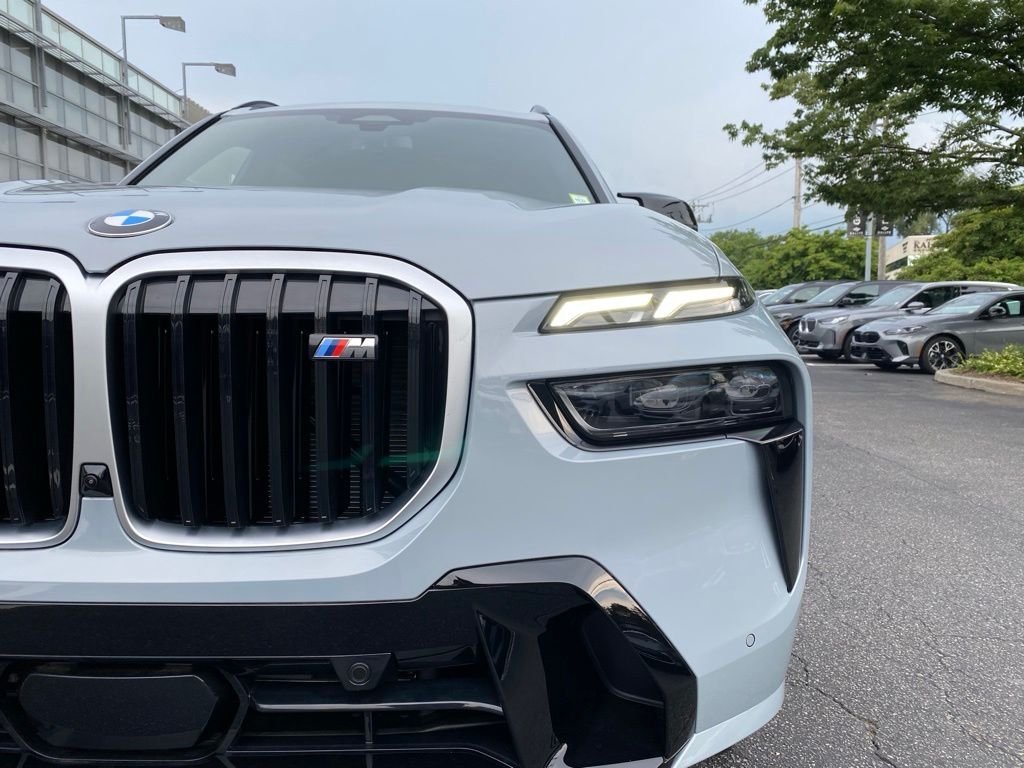 2026 BMW X7 M60i - Photo 3