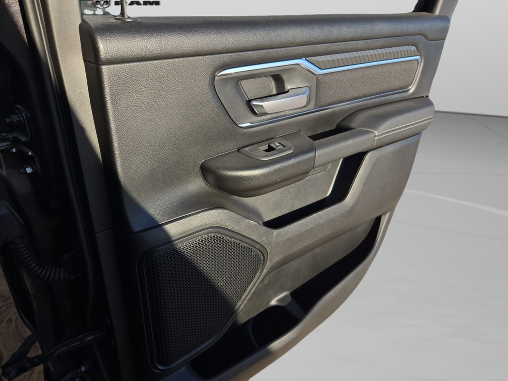 New 2026 Granite Crystal Metallic Clear-Coat Exterior Paint RAM Big Horn/Lone Star image 29