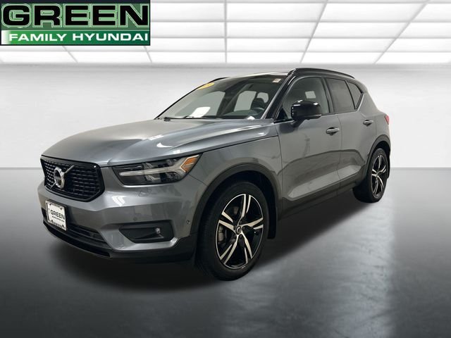 2019 Volvo XC40 T5 R-Design AWD's photo