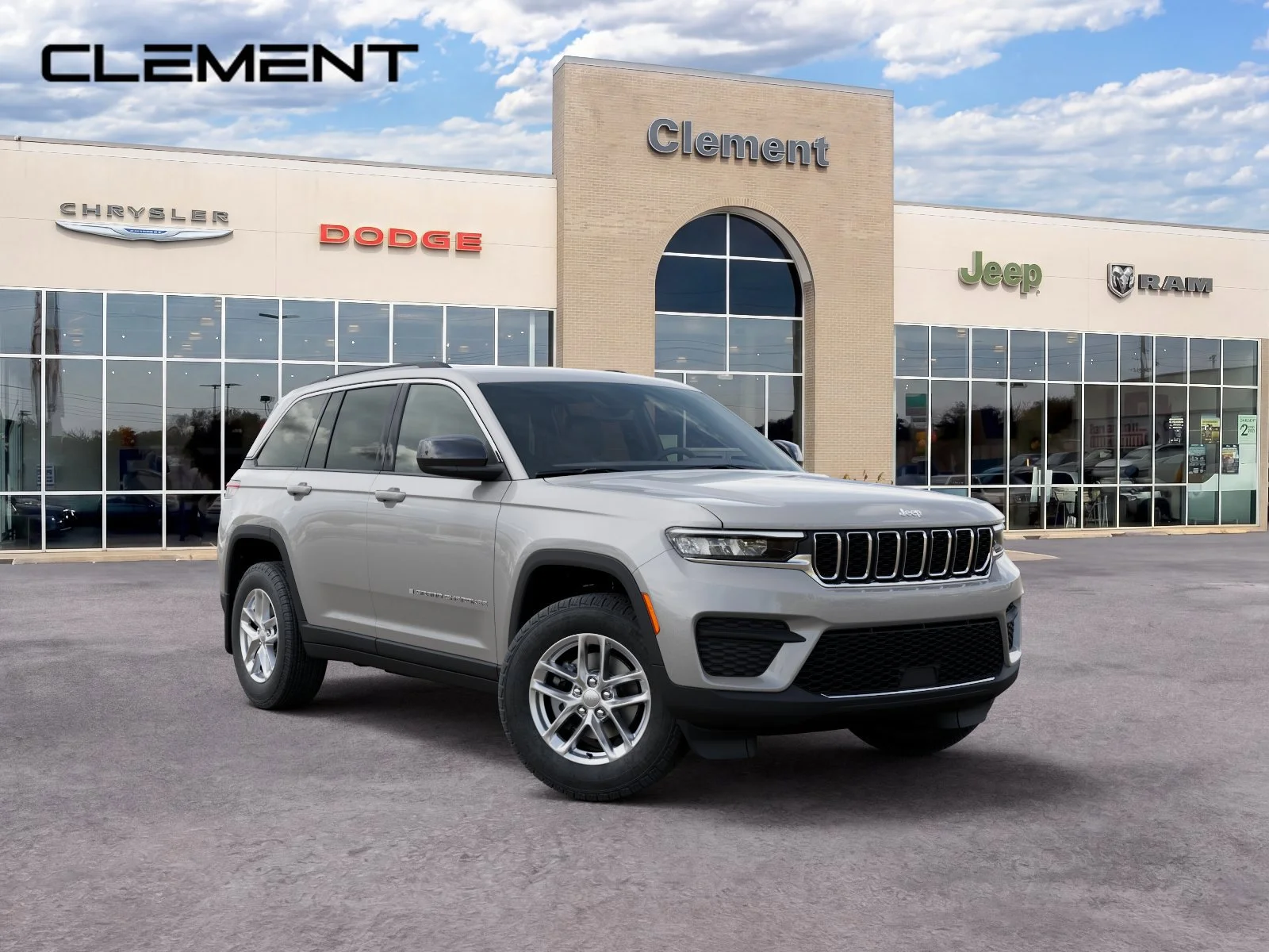 New 2026 Silver Zynith Exterior Paint Jeep Laredo X image 6