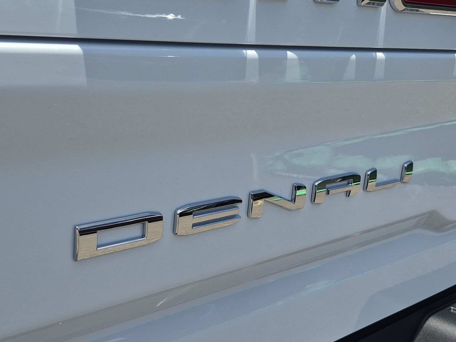 New 2026 Glacier White Tricoat GMC Denali image 33
