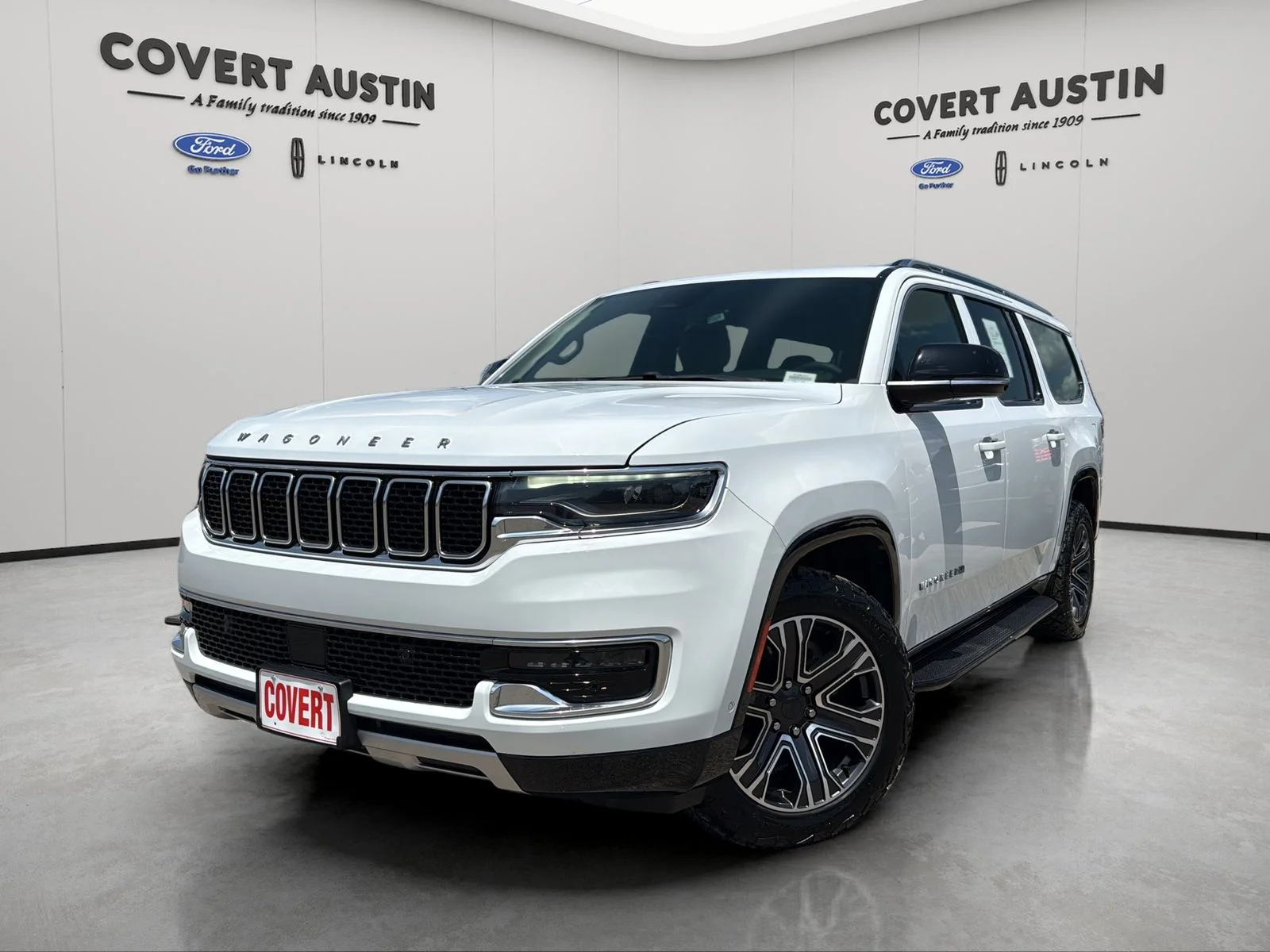 Used 2024 White Jeep Series II image 1