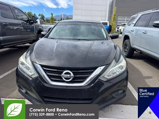 Used 2017 Super Black Clearcoat Nissan 2.5 SV image 2