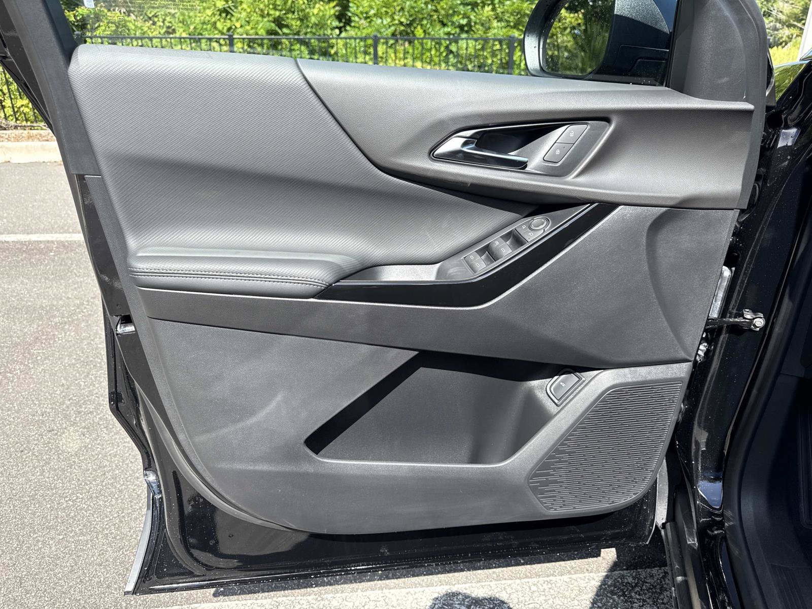 2027 Chevrolet Equinox LT - Photo 17